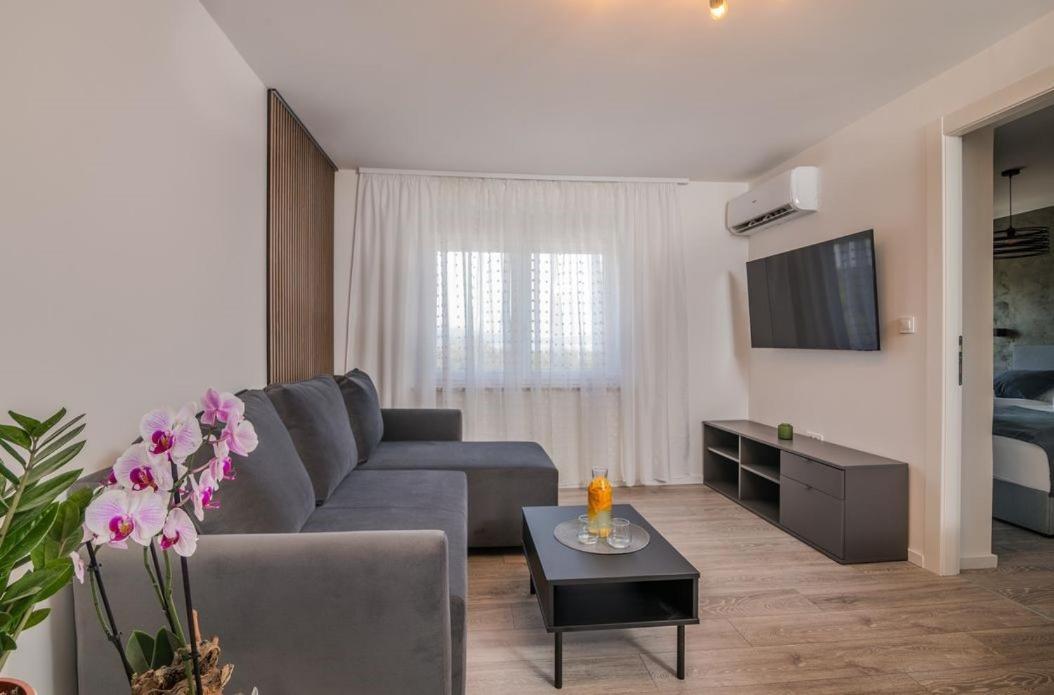 Restaurant & Rooms Nino Porat  Exterior photo